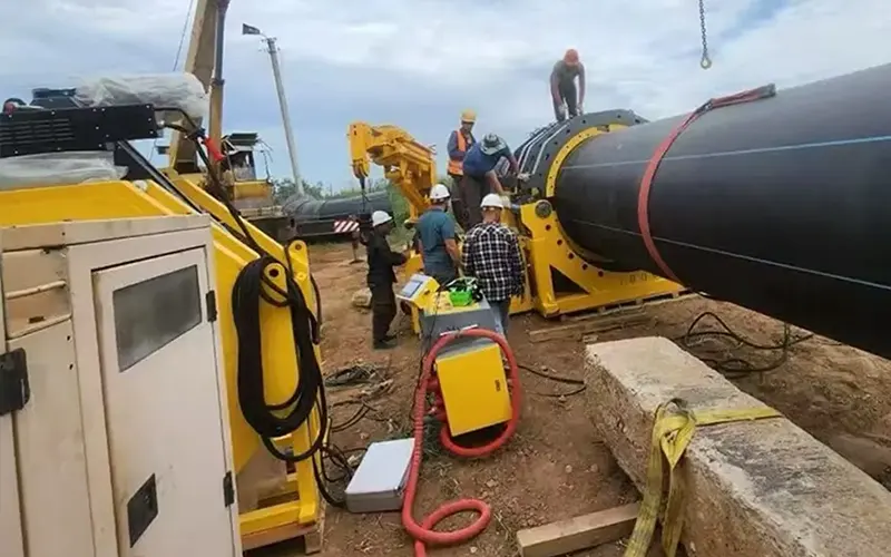 large diameter butt fusion welding machine operation